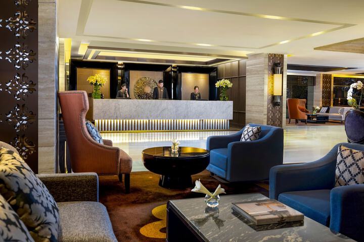 Hotel Lobby