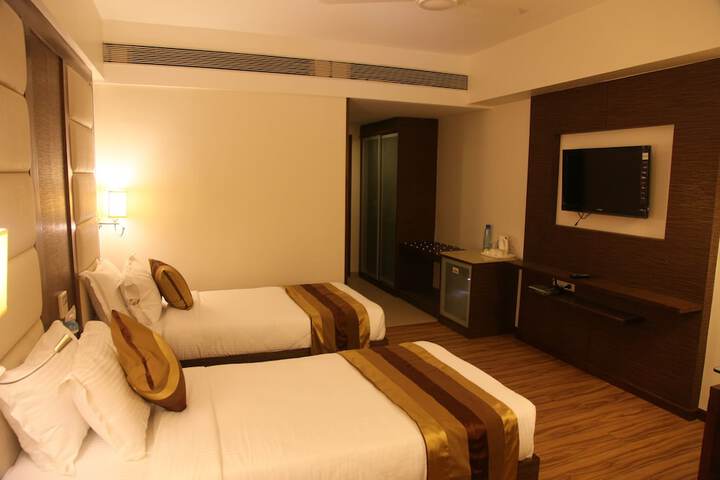 Room 10 of 43