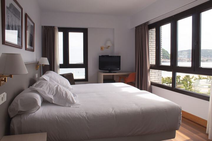 Room 5 of 30