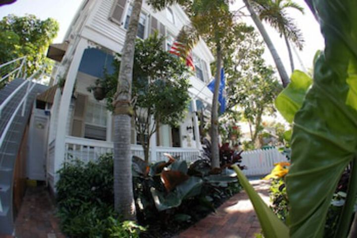 Hotel Exterior 175 of 192