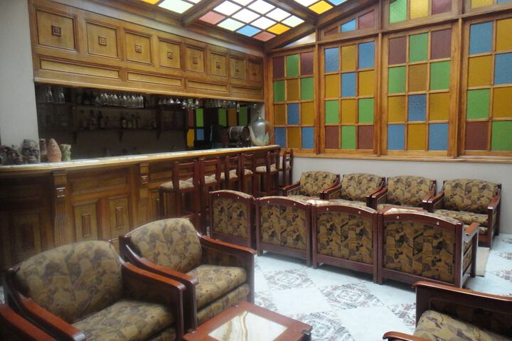 Lounge 45 of 54