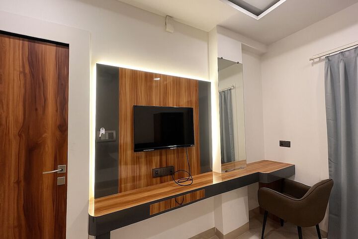 Room 36 of 92