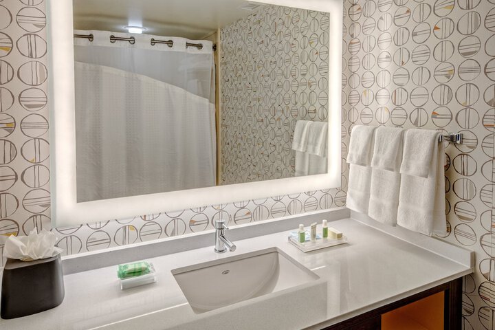 2 Queen Beds Mobility Accessible Roll Shower (9 of 9)