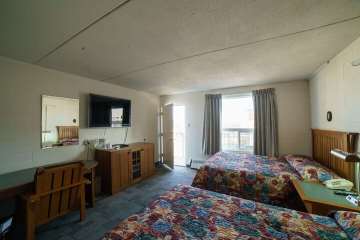 Room 6 of 21