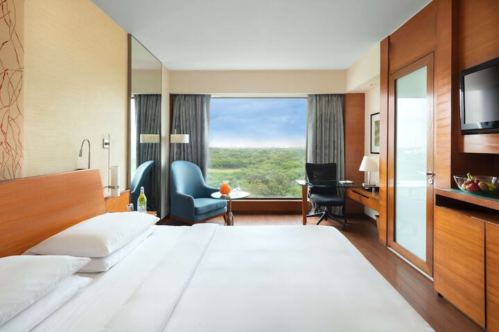 Room 27 of 127