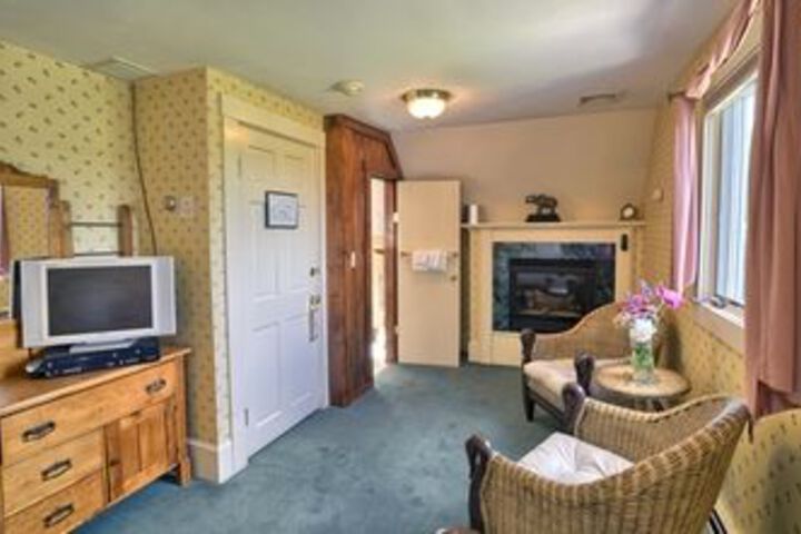 Room 41 of 49