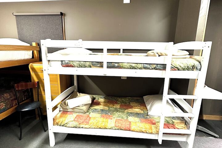 Room 29 of 180