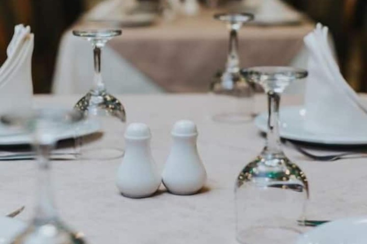 Dining 34 of 45
