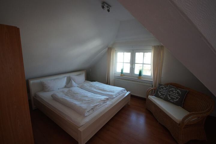 Room 6 of 47