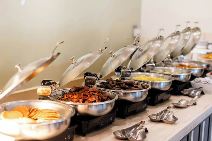 Breakfast/Coffee Service 125 of 175