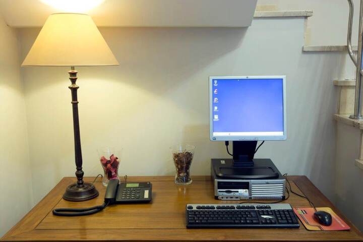 In-room business center
