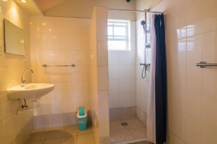 Room 2 of 11