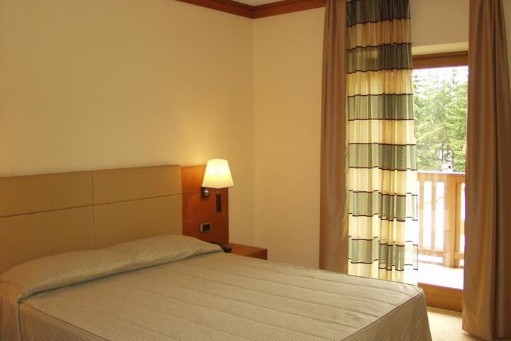 Room 17 of 52