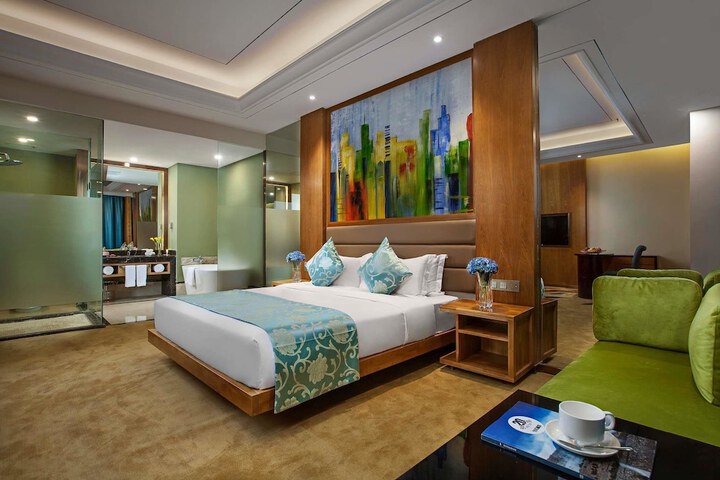 Room 3 of 18