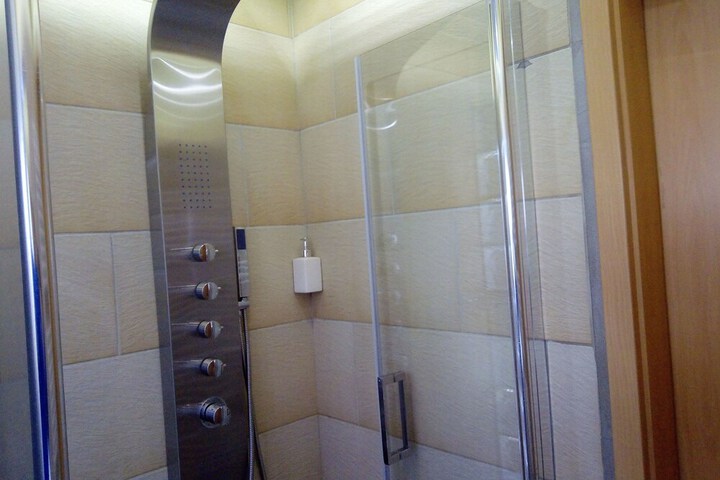 Room 40 of 60