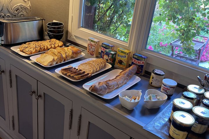 Dining 41 of 47