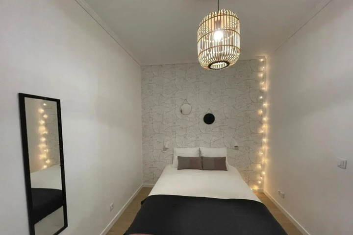 Room 2 of 11