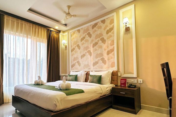 Room 5 of 37