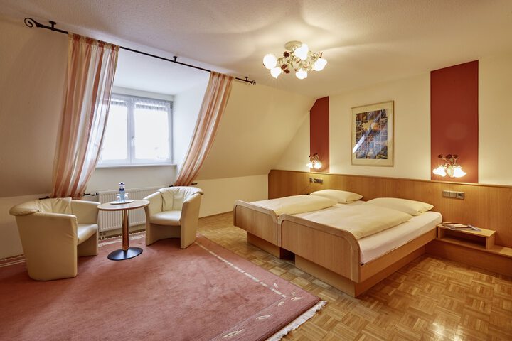 Room 10 of 39