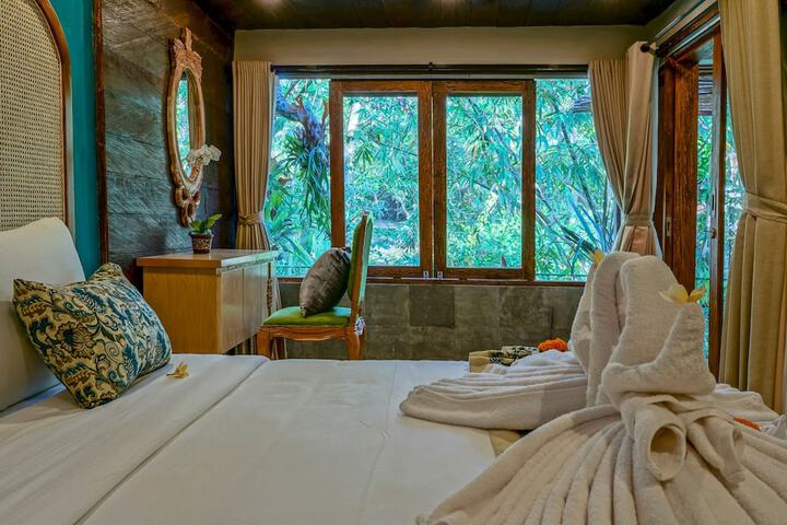Room 20 of 185