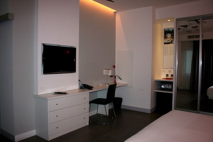 Room 8 of 50