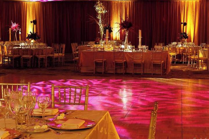Ballroom/Hall 15 of 16