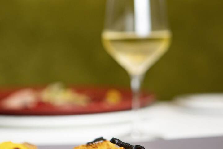 Dining 84 of 122