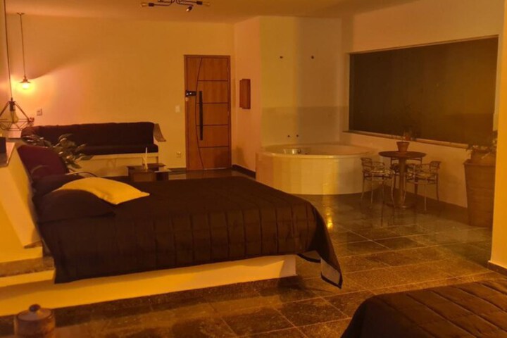 Room 17 of 53