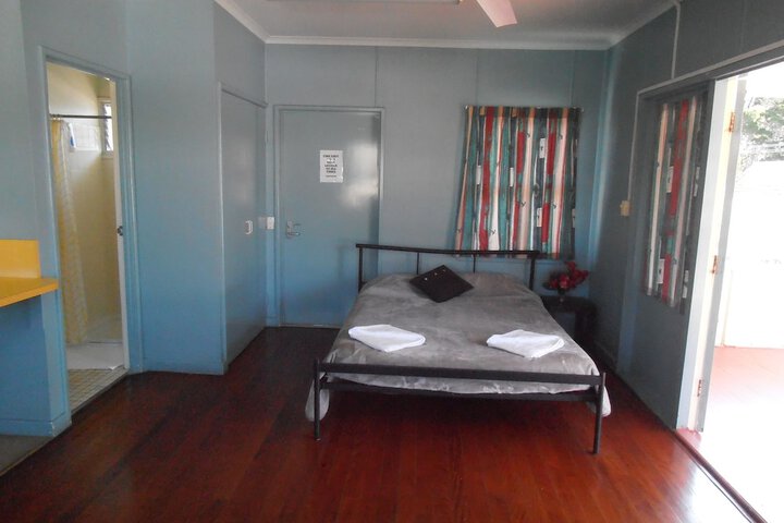 Room 5 of 25