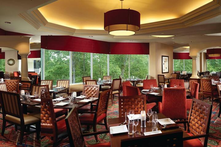 Dining 92 of 137