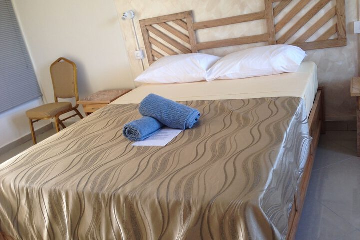 Room 21 of 36