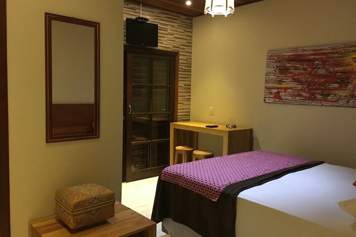 Room 4 of 44