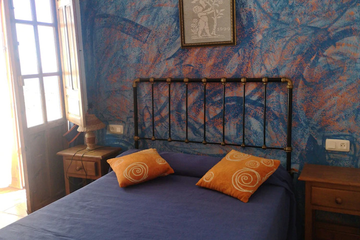 Room 8 of 9