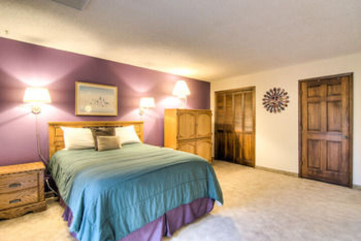 Room 7 of 13