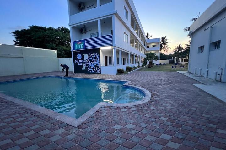 Pool 13 of 31