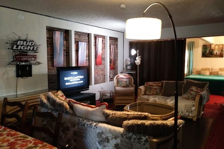 Room 33 of 58