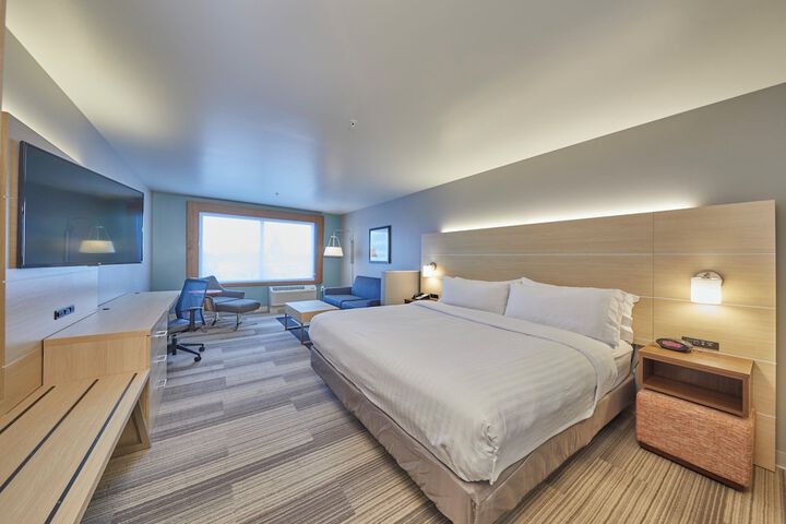 Room 8 of 37