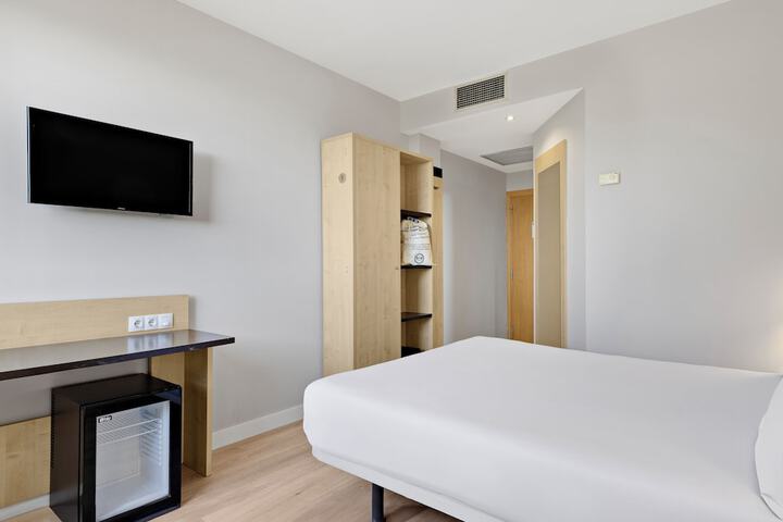 Room 20 of 39