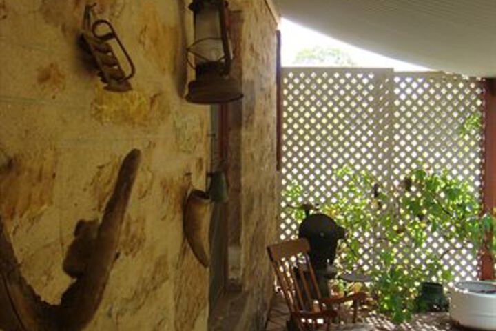 Hotel Exterior 2 of 10