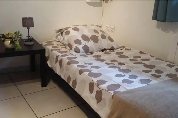 Room 2 of 7