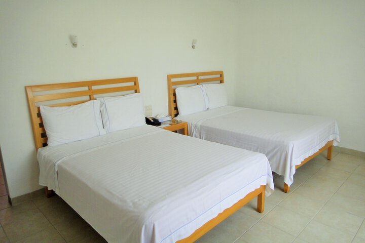 Room 3 of 31