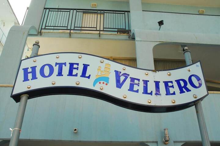 Hotel 48 of 49