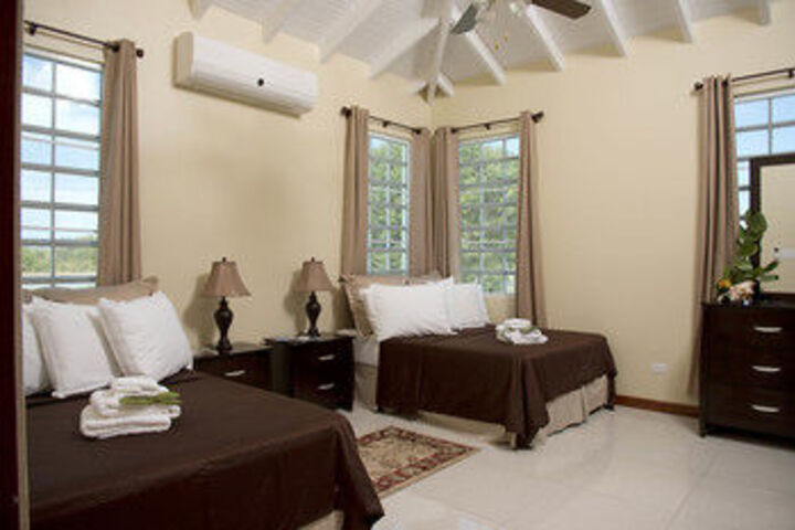 Room 10 of 37
