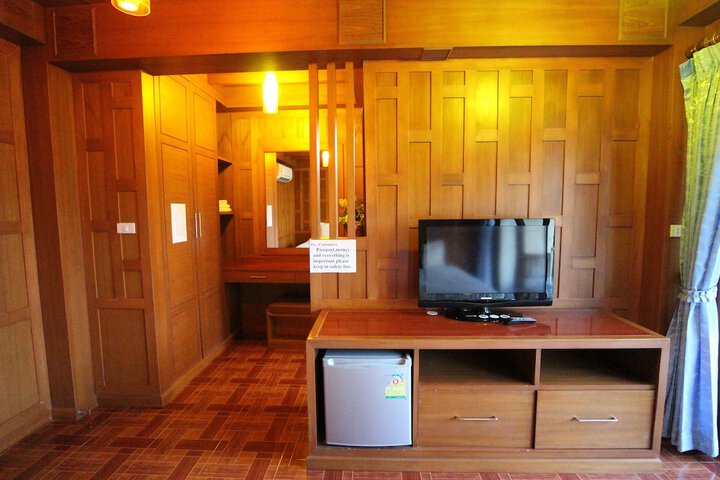 Room 27 of 45