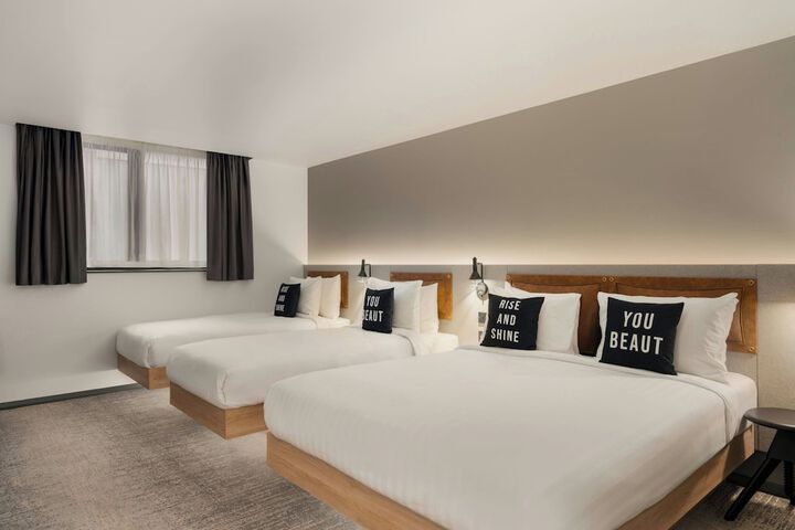 Room 15 of 28