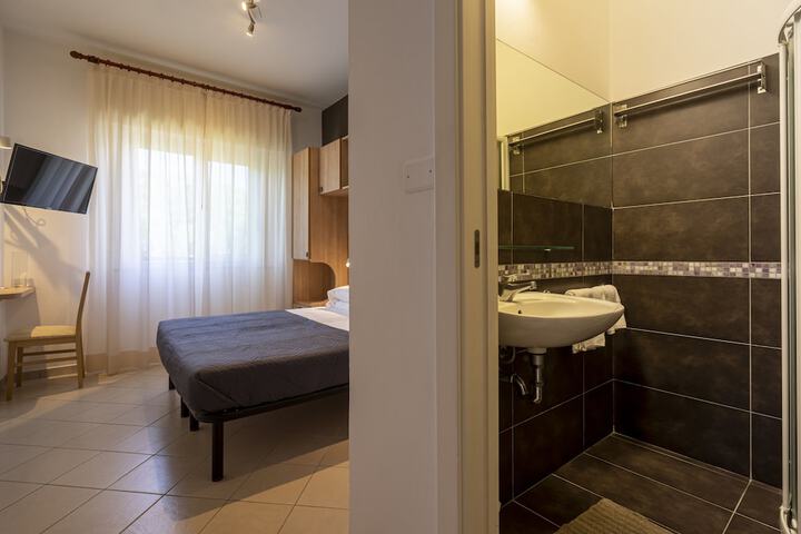 Room 32 of 115