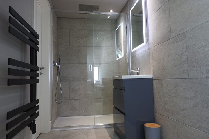 Room 9 of 43
