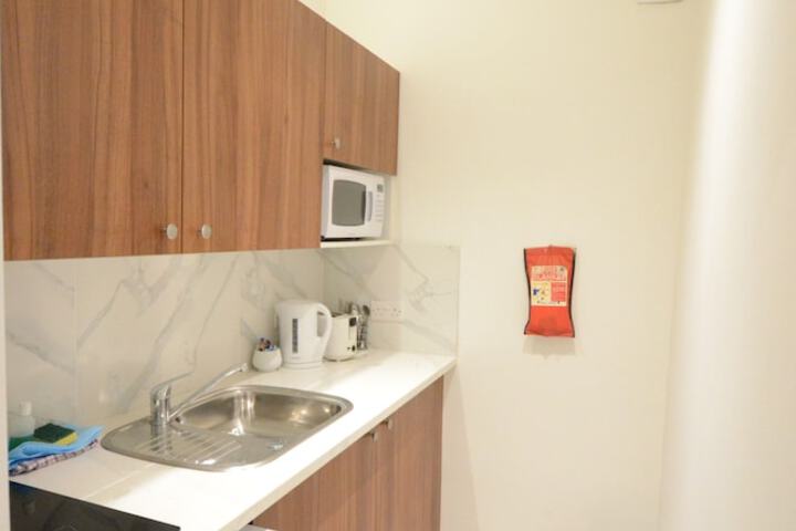 Room 170 of 371