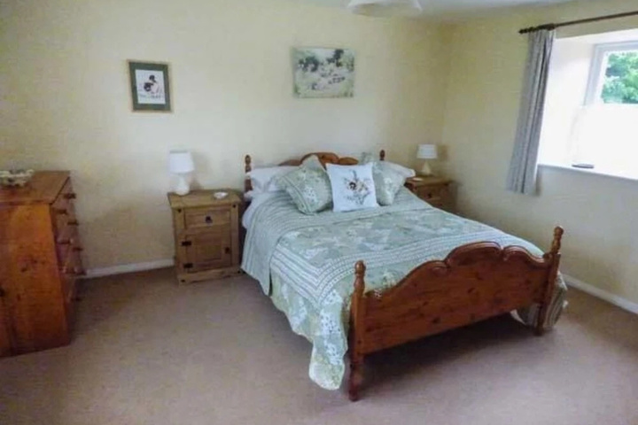 Room 3 of 6