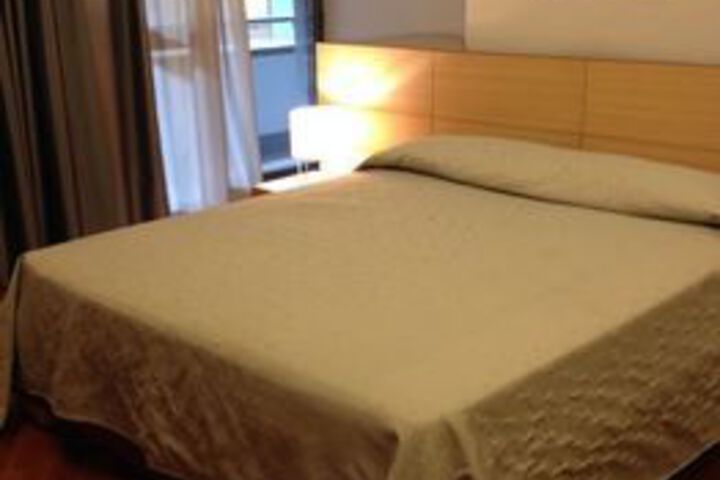 Room 9 of 23
